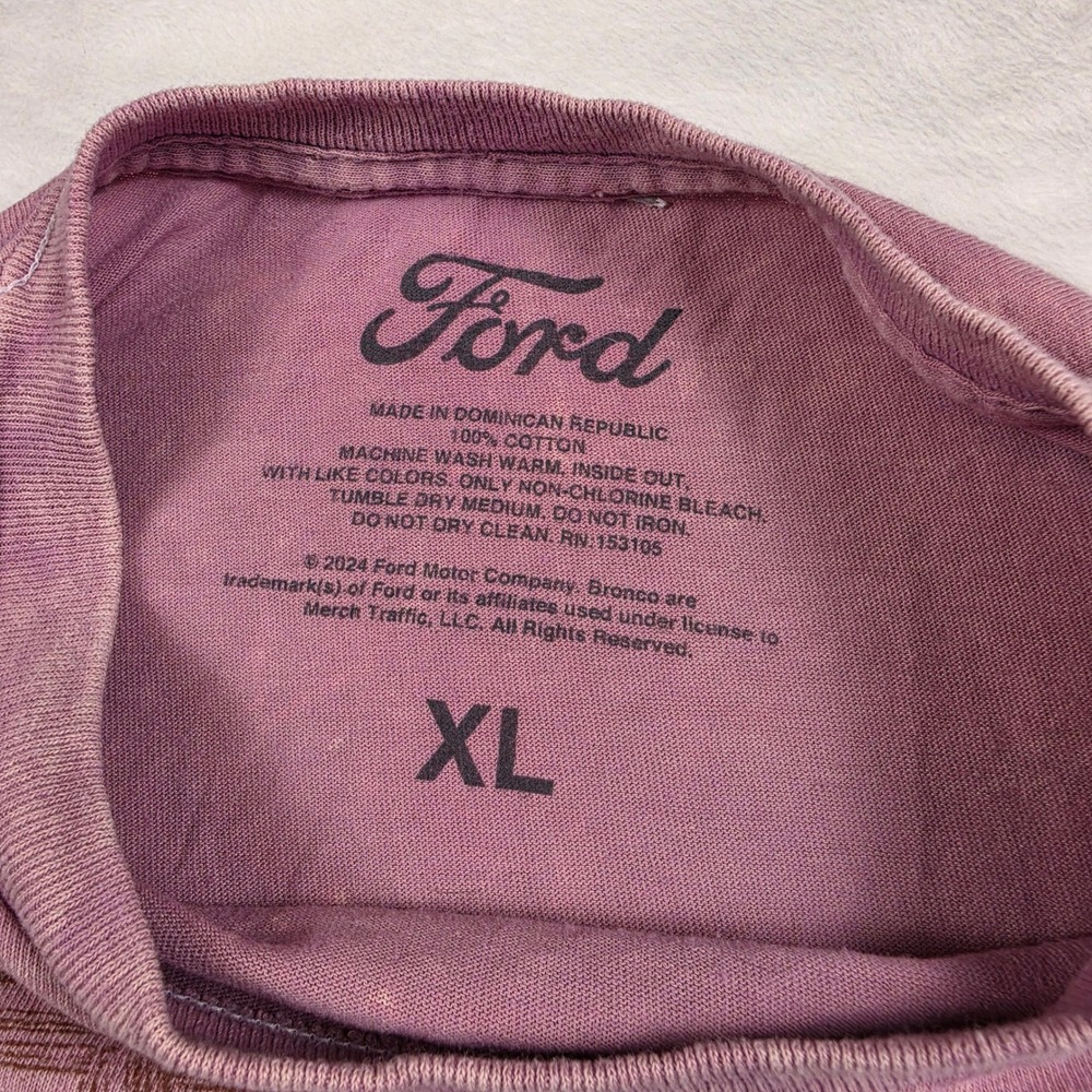 Ford Bronco Graphic T-Shirt Mens XL Pink Excellent Mineral Wash Rare Breed Tee - Picture 3 of 6